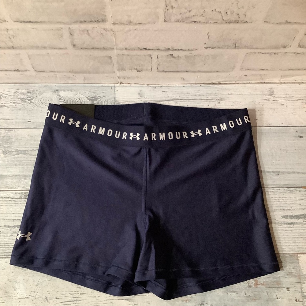 Under Armour Women’s Large HeatGear Shorty Shorts